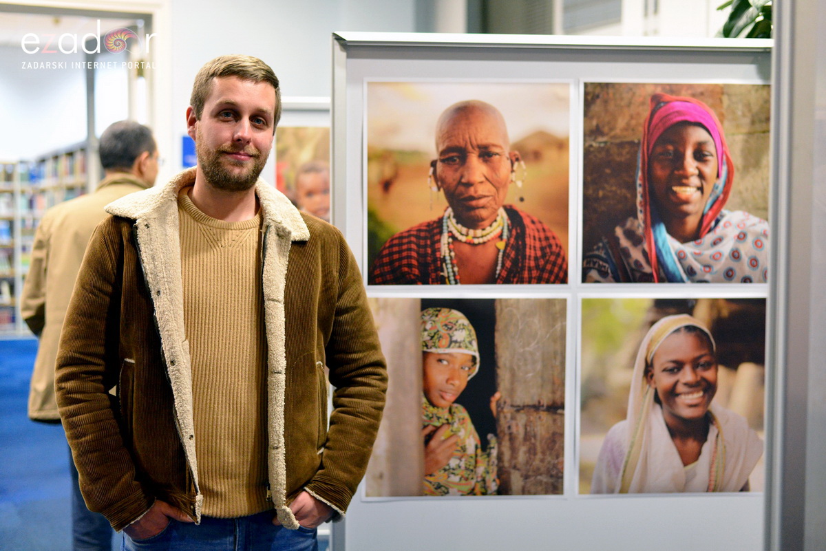 Gradska knjižnica Zadar: Otvorenje izložbe fotografija “Afrika na kvadrat” autora Filipa Brale Gradska knjižnica Zadar: Otvorenje izložbe fotografija “Afrika na kvadrat” autora Filipa Brale