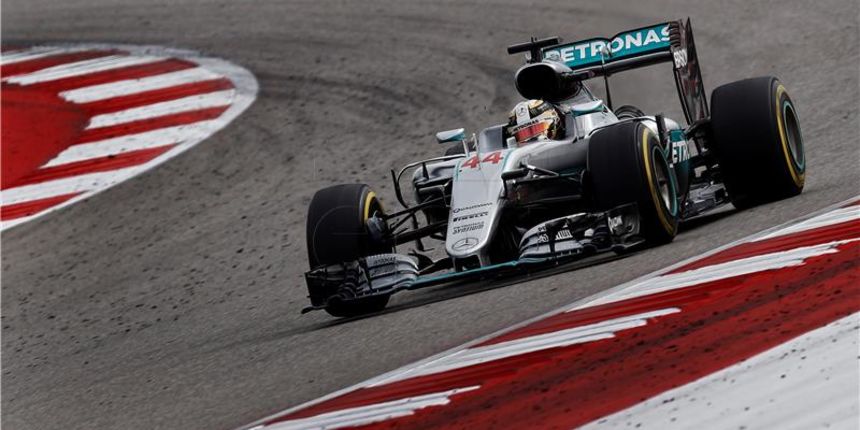 Lewis Hamilton, foto: EPA/LARRY W. SMITH/Hina Lewis Hamilton, foto: EPA/LARRY W. SMITH/Hina