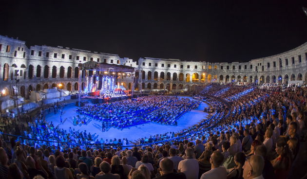 Tomislav Bralić i Klapa Intrade @ Arena Pula
