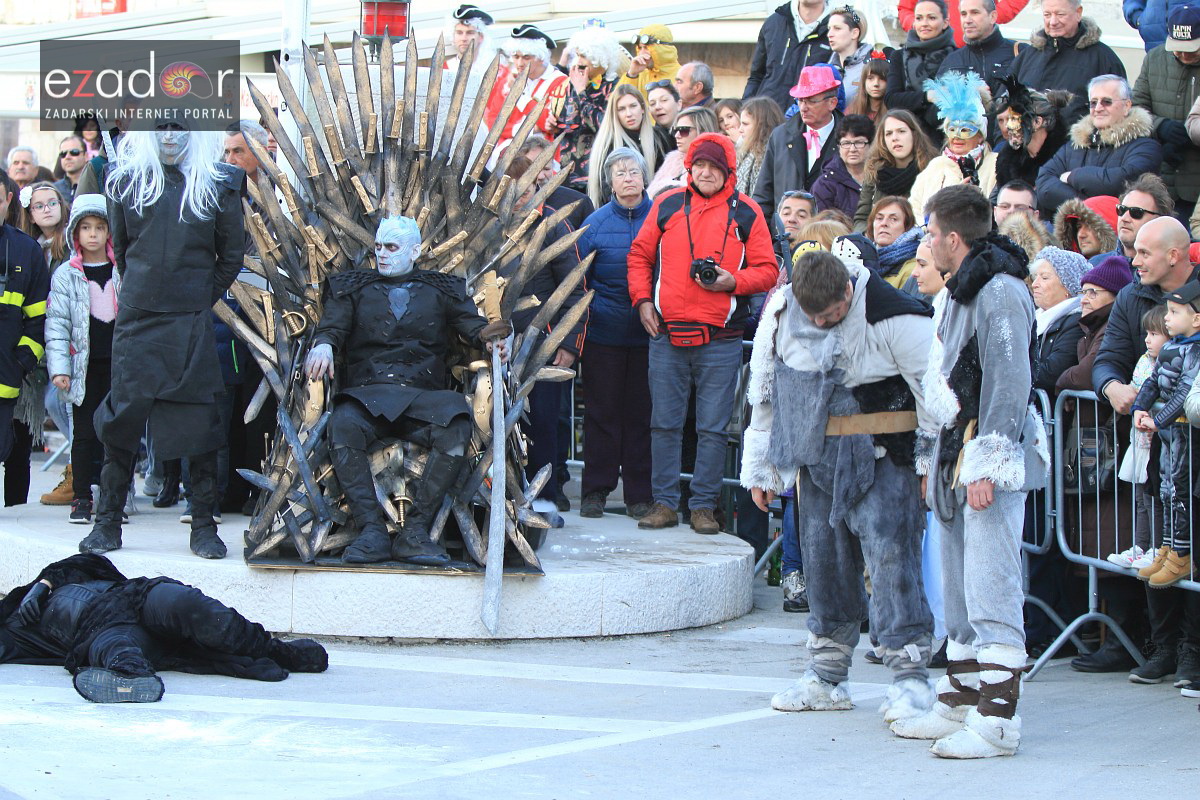 Maškarana povorka Velike Bake u Murteru