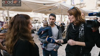 Prosvjedni skup roditelja protiv politike obaveznog cijepljenja Prosvjedni skup roditelja protiv politike obaveznog cijepljenja