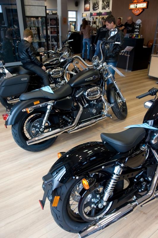 Zagreb – U prodavaonici i zastupnistvu Harley Davidson motora odrzani su Dan otvorenih vrata na kojem su posjetioci mogli razgledati motocikle i neke od njih isprobati. Photo: Davor Visnjic/PIXSELL