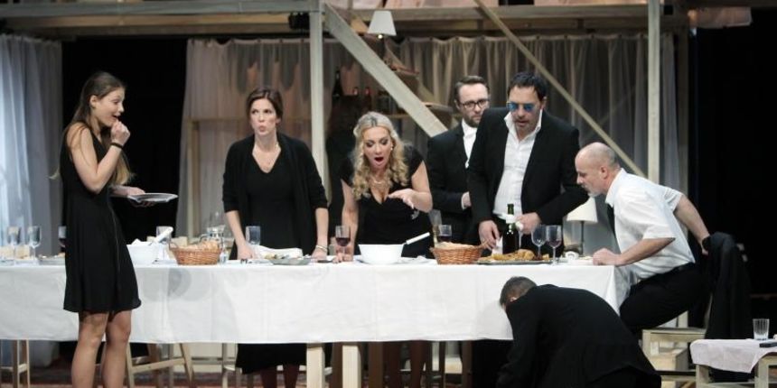Zagreb – Proba predstave Kolovoz u okrugu Osage. Jelena Miholjevic, Janko Rakos, Bojana Gregoric Vejzovic, Nela Kocsis, Ranko Zidaric, Darko Milas. Photo: Goran Jakus/PIXSELL