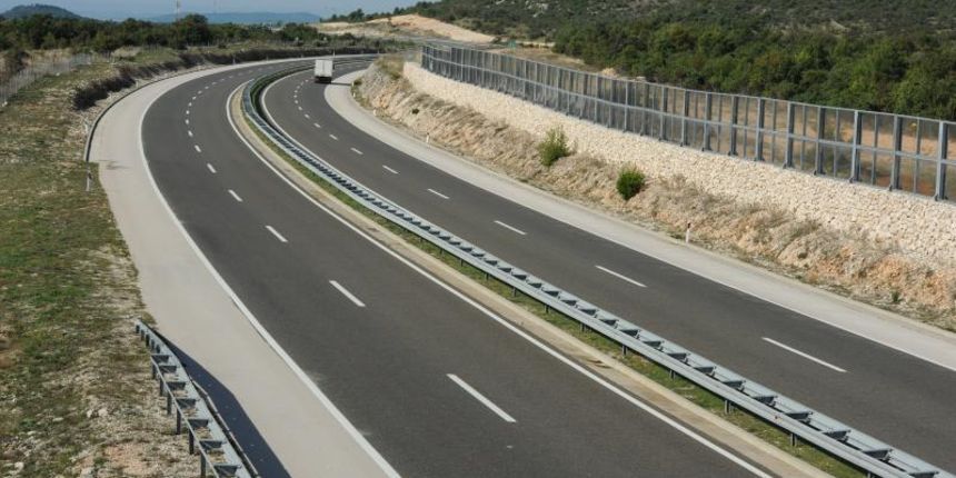 Sibenik – Opustjela autecesta Zagreb – Split nakon turisticke sezone. Photo: Hrvoje Jelavic/PIXSELL