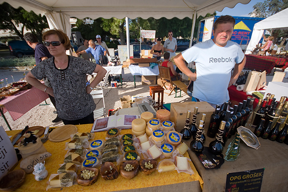 ‘Proizvodi hrvatskog sela – ZADAR 2011.’ (foto:Saša Čuka)