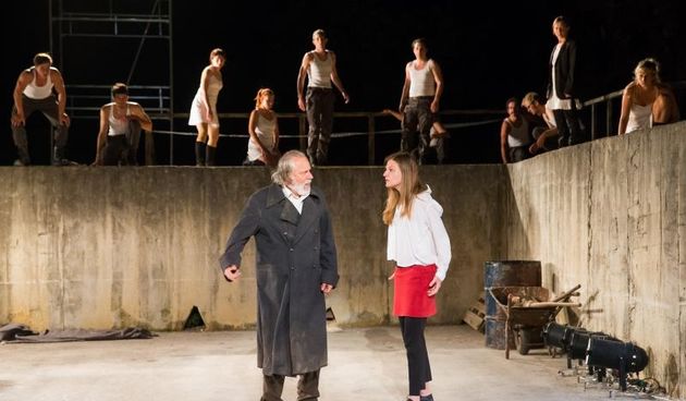 predstava Kazališta Ulysses i MESS Sarajevo u koprodukciji s Narodnim pozorištem Sarajevo izvedena na Dubrovačkim ljetnim igrama