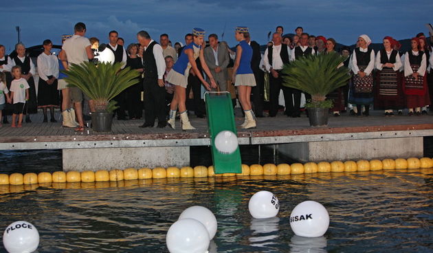 Biograd: Sjecanje na Hirosimu 6. kolovoza 2010.