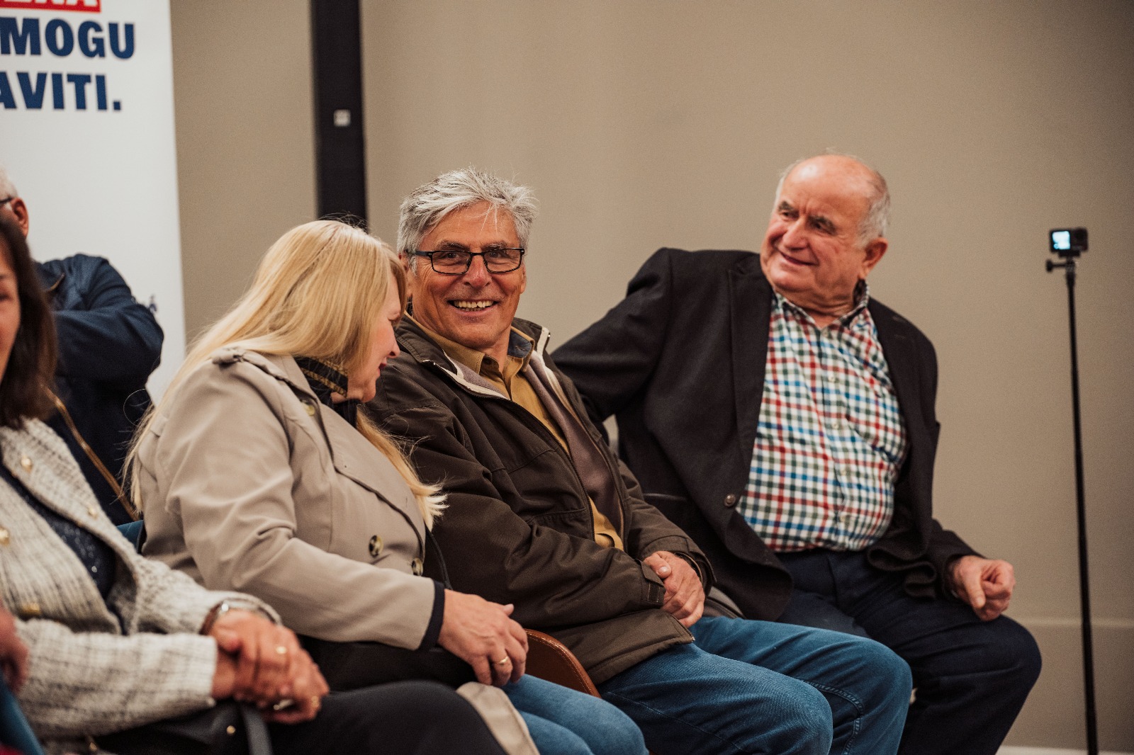 Nezavisni kandidat za gradonačelnika Zadra Mladen Ninčević na Dijalogu s građanima Nezavisni kandidat za gradonačelnika Zadra Mladen Ninčević na Dijalogu s građanima