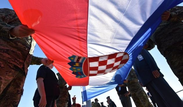 21. Obljetnica VRA Oluja u Kninu. Podizanje zastave na tvrdjavi. Photo: Hrvoje Jelavic/PIXSELL