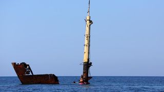 05.08.2013., Dugi Otok – Pored mjesta Veli rat na Dugom Otoku brod koji je prije vise godina nasukan, polako izgriza more, ali dok je jos uvijek tu prava je turisticka atrakcija gdje turisti rone i istrazuju njegovu potopljenu unutrasnjost. Photo: Filip 05.08.2013., Dugi Otok – Pored mjesta Veli rat na Dugom Otoku brod koji je prije vise godina nasukan, polako izgriza more, ali dok je jos uvijek tu prava je turisticka atrakcija gdje turisti rone i istrazuju njegovu potopljenu unutrasnjost. Photo: Filip