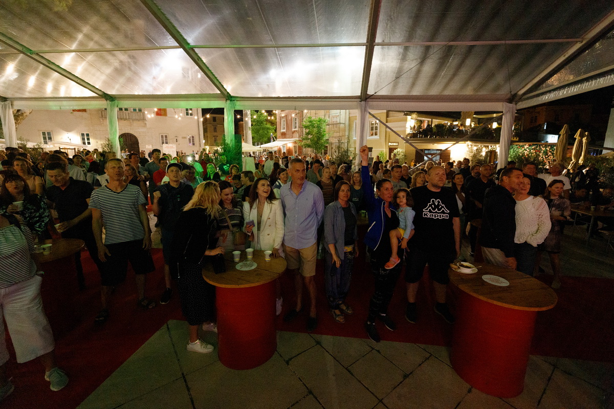 Prva večernja “fešta od rib'” Tuna, Sushi & Wine Festivala