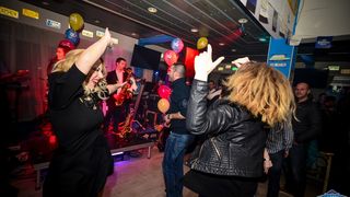 U Famous beach and grill baru Rockatansky bend proslavio je 20 godina djelovanja U Famous beach and grill baru Rockatansky bend proslavio je 20 godina djelovanja