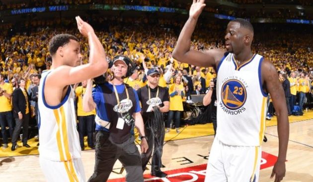 Stephen Curry i Draymond Green (Golden State Warriors), foto: nba.com