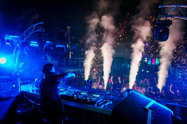 Trećeg dana Blacksheep Festivala u Aquarius klubu na Zrću nastupio je Moti. Foto: Goran Telak