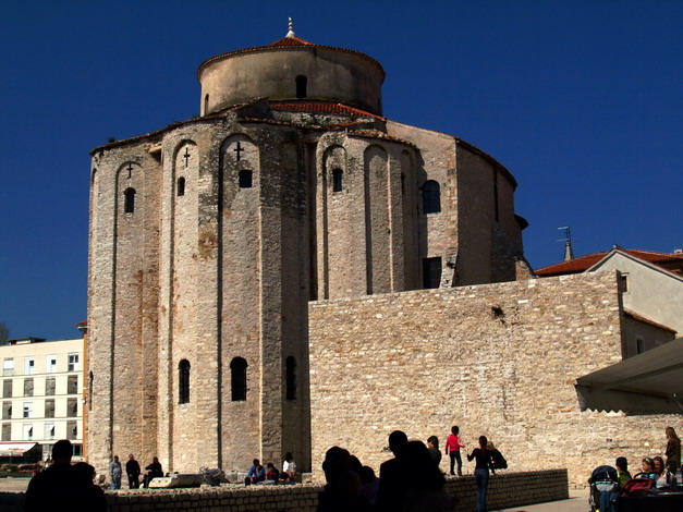 Sveti Donat pogled s južne strane