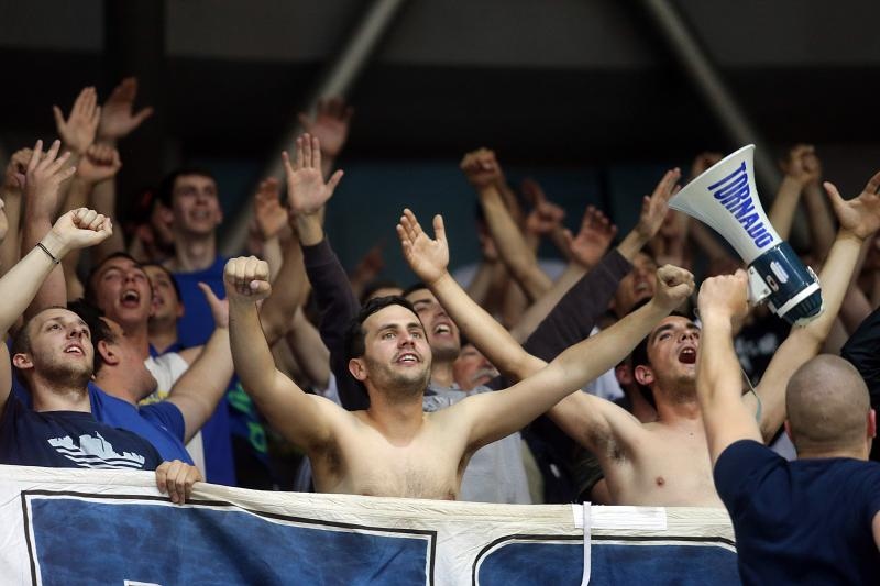 KK Cibona – KK Zadar 80-71. Navijači Zadra, Tornado. Photo: Goran Stanzl/PIXSELL KK Cibona – KK Zadar 80-71. Navijači Zadra, Tornado. Photo: Goran Stanzl/PIXSELL