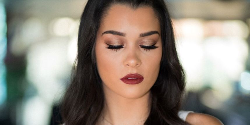 Uz pomoć JS Ateliera, popularni Hugo’s Bar postao je beauty oaza uređena prekrasnim cvjetnim kreacijama. Upravo ondje je Lada Mitrašinović, vizažistica pod pseudonimom Bela Make Up, okupila zaljubljenice u make-up te im pokazala svoje trikove Uz pomoć JS Ateliera, popularni Hugo’s Bar postao je beauty oaza uređena prekrasnim cvjetnim kreacijama. Upravo ondje je Lada Mitrašinović, vizažistica pod pseudonimom Bela Make Up, okupila zaljubljenice u make-up te im pokazala svoje trikove