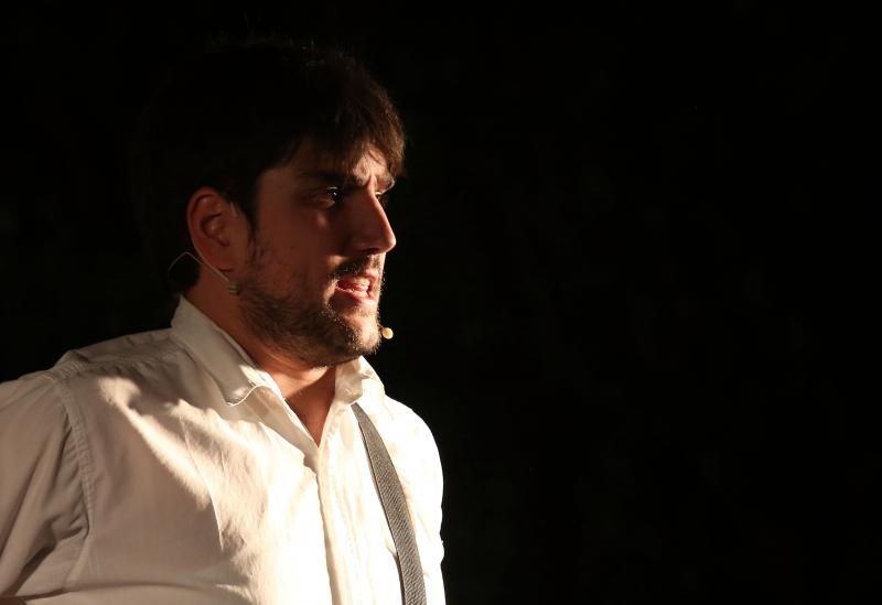 Nakon svecane podjele nagrada publici je prikazana predstava Slucaj rogonja.