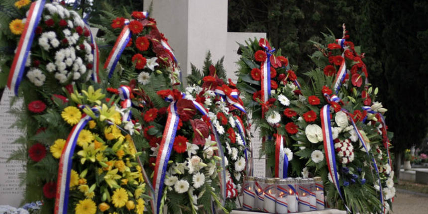 Polaganje vijenaca u znak sjecanja na poginule branitelje 06.10.2007. Polaganje vijenaca u znak sjecanja na poginule branitelje 06.10.2007.