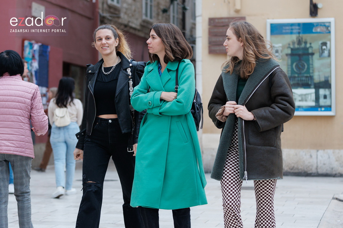 Đir po gradu, subotnja špica 12. studenog 2022. Đir po gradu, subotnja špica 12. studenog 2022.