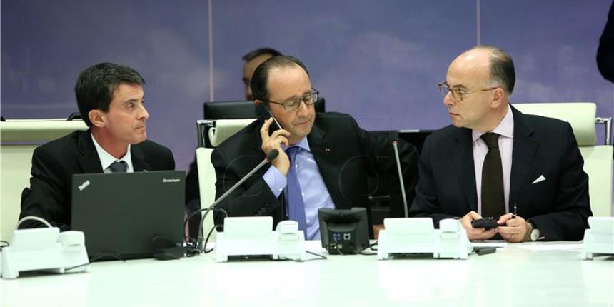 Predsjednik Francois Hollande s ministrima, Foto: Hina