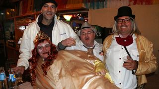 Virske maškare: Nedjelja u znaku zvijezdice Meri, Tota i Tempo Banda