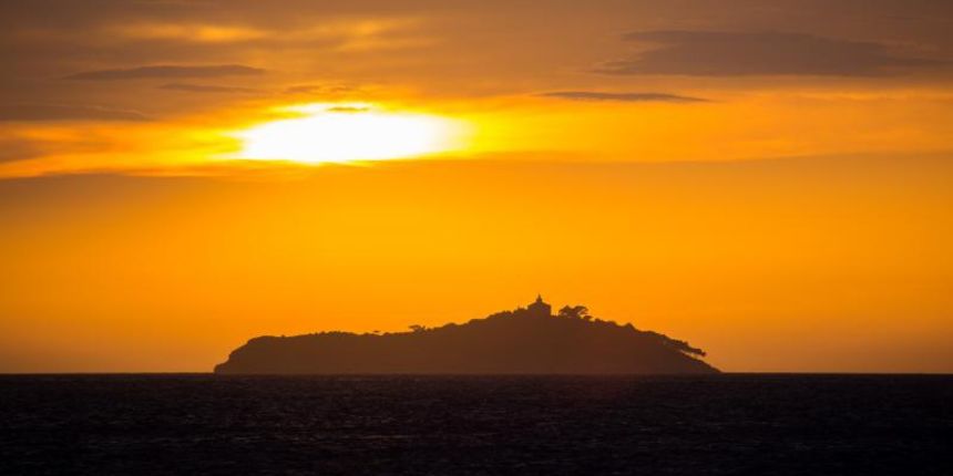 Plaza hotela Neptun, Dubrovnik – Zalazak sunca i smiraj dana. Photo: Grgo Jelavic/PIXSELL Plaza hotela Neptun, Dubrovnik – Zalazak sunca i smiraj dana. Photo: Grgo Jelavic/PIXSELL