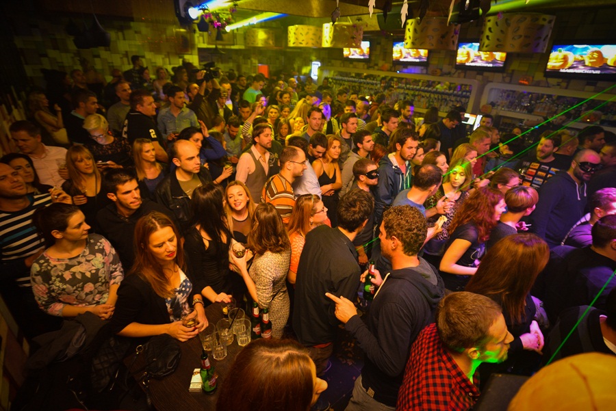 Jura Stublić & Film u Maraschino baru ; foto Iva Perinčić Jura Stublić & Film u Maraschino baru ; foto Iva Perinčić