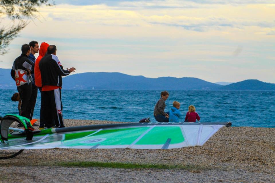 Wind i Kite surfing na Kolovarama 3. studenog 2013.  foto: Tome Grbeša