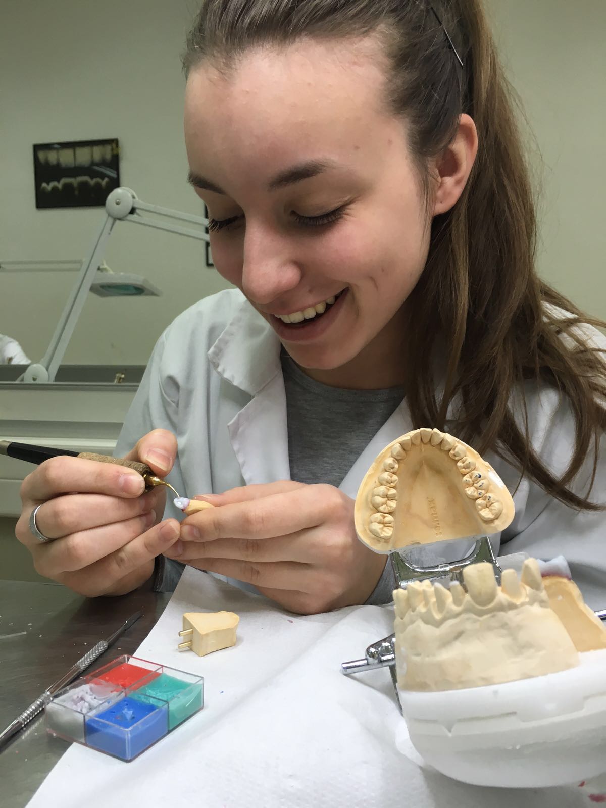 Natjecanje budućih dentalnih tehničara “Schola Medica 2016.” u Medicinskoj školi Ante Kuzmanić