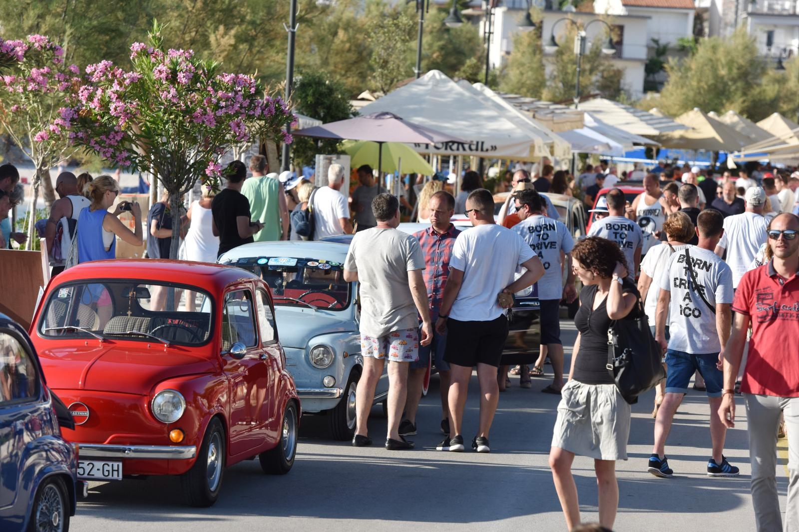 Primošten: Defile sudionika 2. Međunarodnog Fićo skupa Šibenik 2018. Primošten: Defile sudionika 2. Međunarodnog Fićo skupa Šibenik 2018.