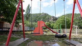 Obrovac: Poplava se polako povlači, stanovnici spašavaju stvari iz domova