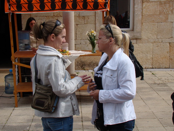 Humanitani uskrsni konvoj Zadar – Oklaj