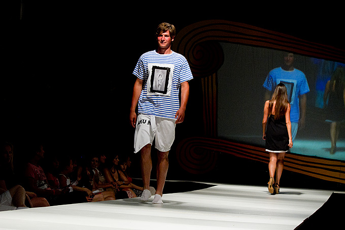 Trodnevna modna manifestacija Zadar fashion nights održava se na Trgu Ivana Pavla II. Prve večeri, pod nazivom ‘Urban Night’ predstavili su se kreatori i modne kuće: Toni Brekalo, Galko, Callegari, Oktan, Ana Milin i Margarete Ete. U glazbenom dijelu prog Trodnevna modna manifestacija Zadar fashion nights održava se na Trgu Ivana Pavla II. Prve večeri, pod nazivom ‘Urban Night’ predstavili su se kreatori i modne kuće: Toni Brekalo, Galko, Callegari, Oktan, Ana Milin i Margarete Ete. U glazbenom dijelu prog