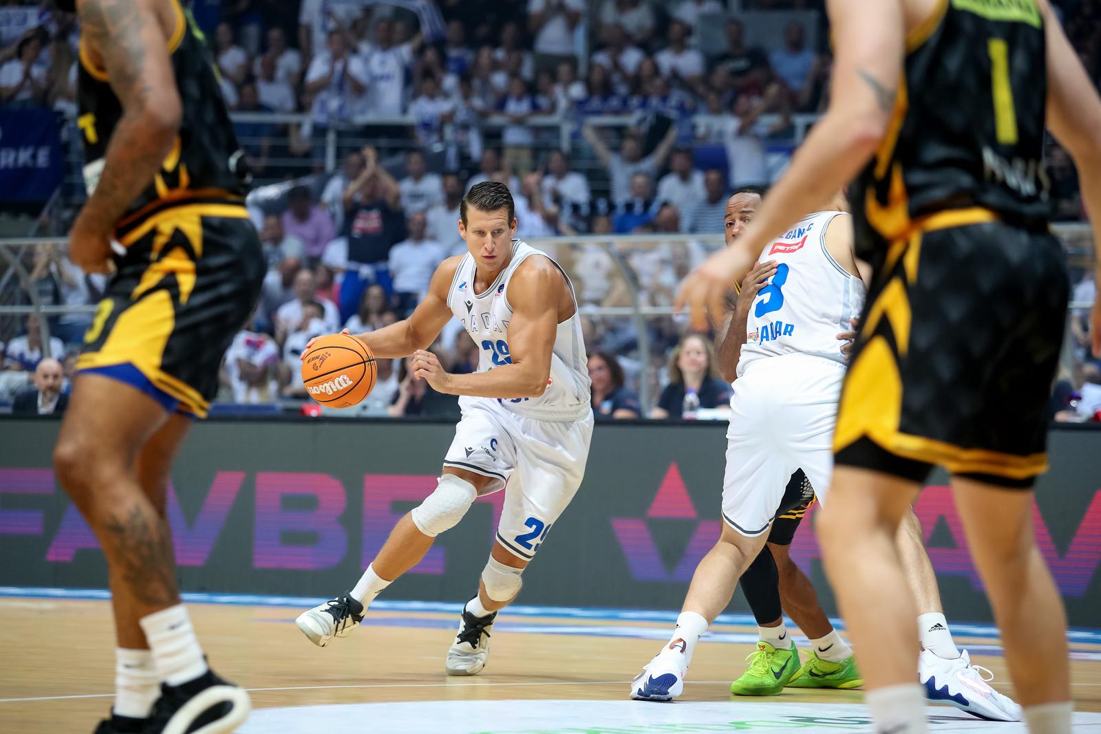 Favbet Premijer liga, finale doigravanja, 5. utakmica: KK Zadar – KK Split 93-66 Favbet Premijer liga, finale doigravanja, 5. utakmica: KK Zadar – KK Split 93-66