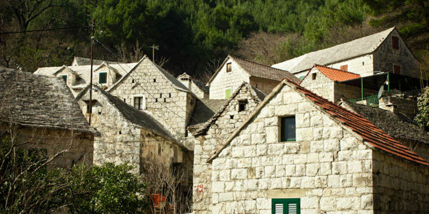 Šetnjica poučnom stazom sv. Leopolda Mandića, Mosor, foto: Darko Belančić Šetnjica poučnom stazom sv. Leopolda Mandića, Mosor, foto: Darko Belančić