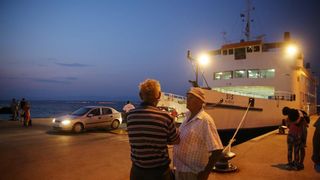 Panoramske fotografije s trajekta koji vozi od Zadra do otoka Ugljana. Photo: Filip Brala/PIXSELL Autor  Filip Brala/PIXSELL KLJUČNE RIJEČI  panorama, morske orgulje, pozdrav suncu, trajekt, riva