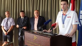 06.07.2015., Zagreb – Svecani docek kosarkasa do 19 godina koji su na svjetskom prvenstvu u Grckoj osvojili srebrnu medalju. Photo: Goran Stanzl/PIXSELL