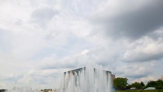 Zagreb: Novouređene fontane u Ulici Hrvatske bratske zajednice puštene u rad Zagreb: Novouređene fontane u Ulici Hrvatske bratske zajednice puštene u rad