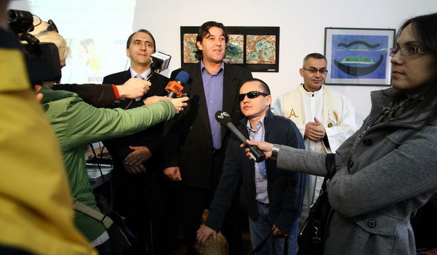 Zadar, 031210.
Otvorenje novih korisnickih prostorija u zadarskoj Znanstvenoj knjiznici namjenjenih invalidnim osobama.
Na fotografiji: detalj s otvorenja.
Foto: Vladimir Ivanov / CROPIX