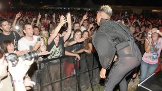 Skunk Anansie i Dubioza kolektiv oduševili nekoliko tisuća posjetitelja. Photo: Kristina Stedul Fabac/PIXSELL Skunk Anansie i Dubioza kolektiv oduševili nekoliko tisuća posjetitelja. Photo: Kristina Stedul Fabac/PIXSELL