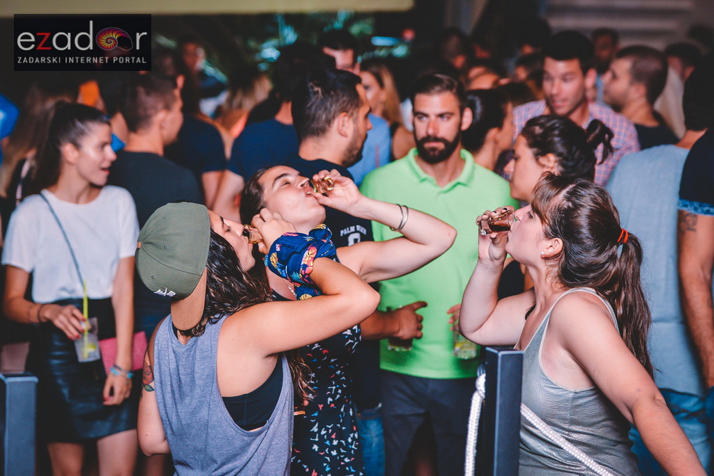 Saturday Night with DJ Dizzy @ Svarog Bar