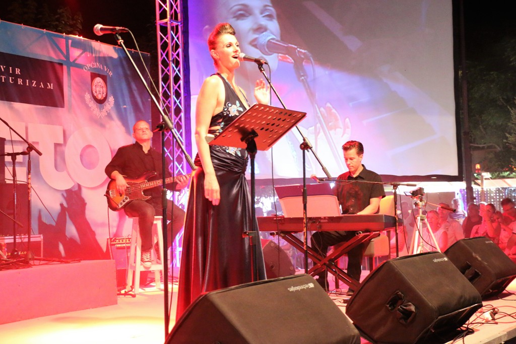 Večer arija i šansona na Viru: Đani & Nera