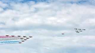 Krila Oluje i Red Arrows preletjeli iznad zadarskog kanala