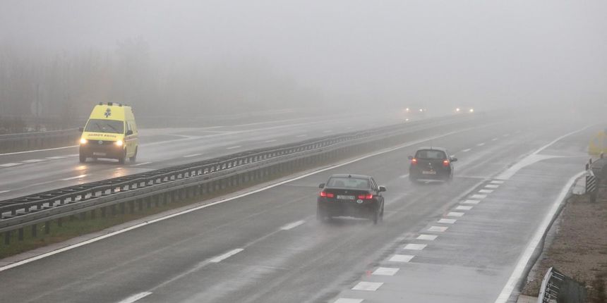 Autocesta, magla