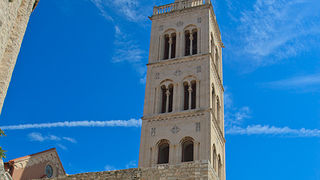 Image 892627 (auto) Image 892627 (auto)