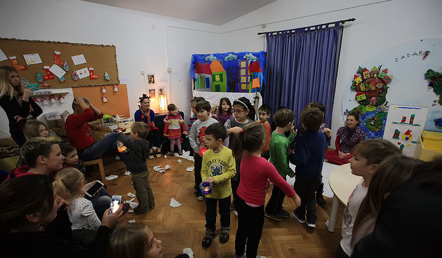 Roditeljska predstava “Tri Snjegovića” u Dječjem vrtiću Jadran