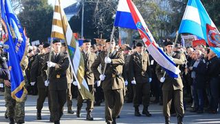 Image 380807 (auto) Image 380807 (auto)