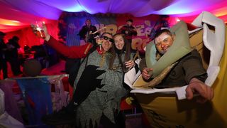 Virske maškare: Karnevalska povorka i Trio Gušt
