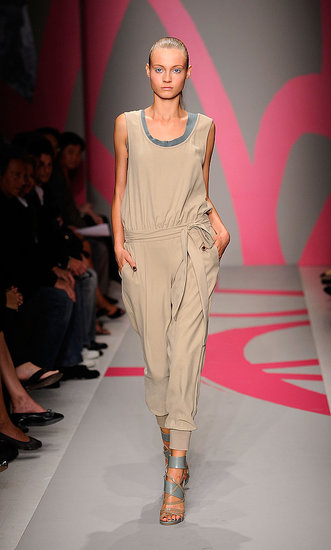 DKNY – Proljeće 2010. (foto: www.coutorture.com)